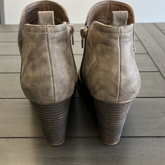 - MADDEN Girl wedge booties - Picture 4 of 5